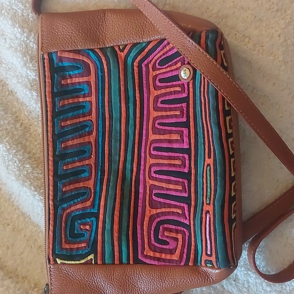 Boots & Bags Crossbody - Picture 9 of 16